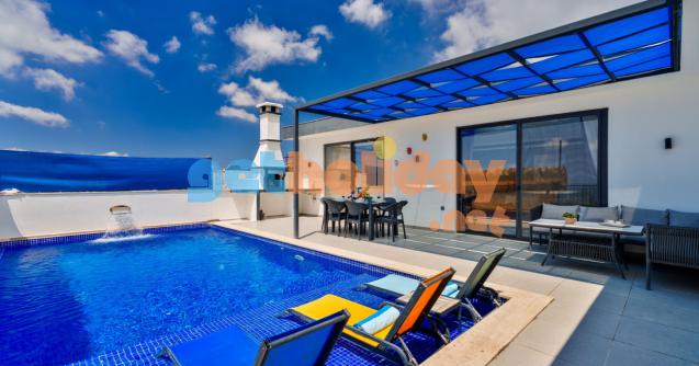 Villa Uğur Kalkan Akbel mevkisinde konumlanan iki yatakodalı dört kişi kapasiteli muhazafakar tatil villamızdır