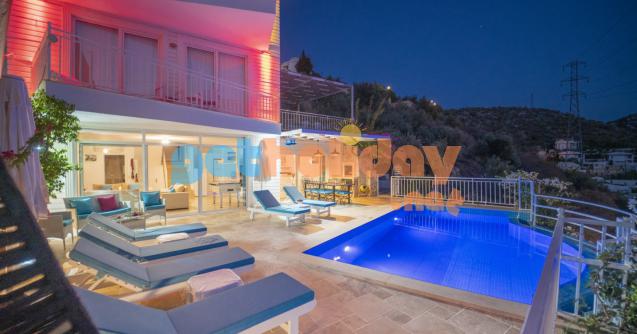 Villa Artar Kalkan Kızıltaş mevkiisinde konumlanmış 10 Kişilik Geniş aile ve Kalabalık arkadaş gurupları için ideal bir seçenektir.